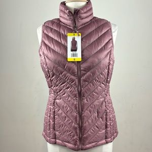 NWT! 32 degree heat brand packable zip up vest. Women’s size small